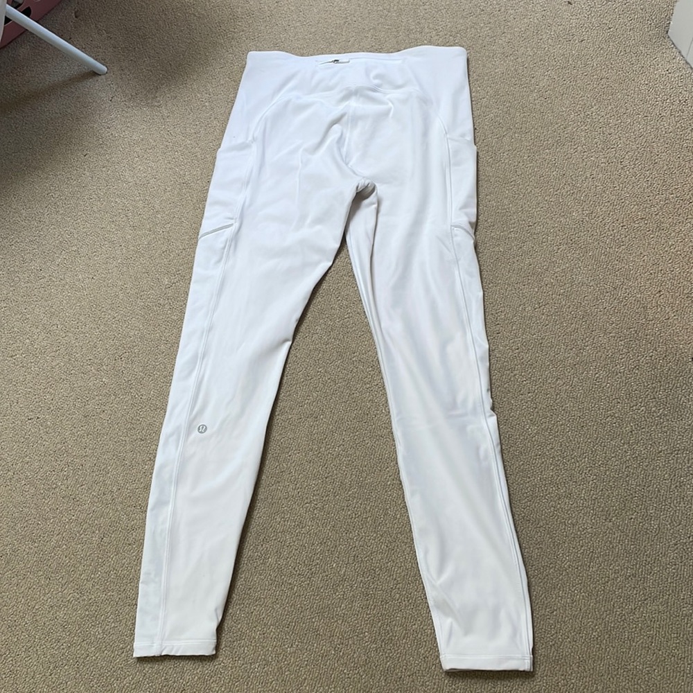 White lululemon leggings